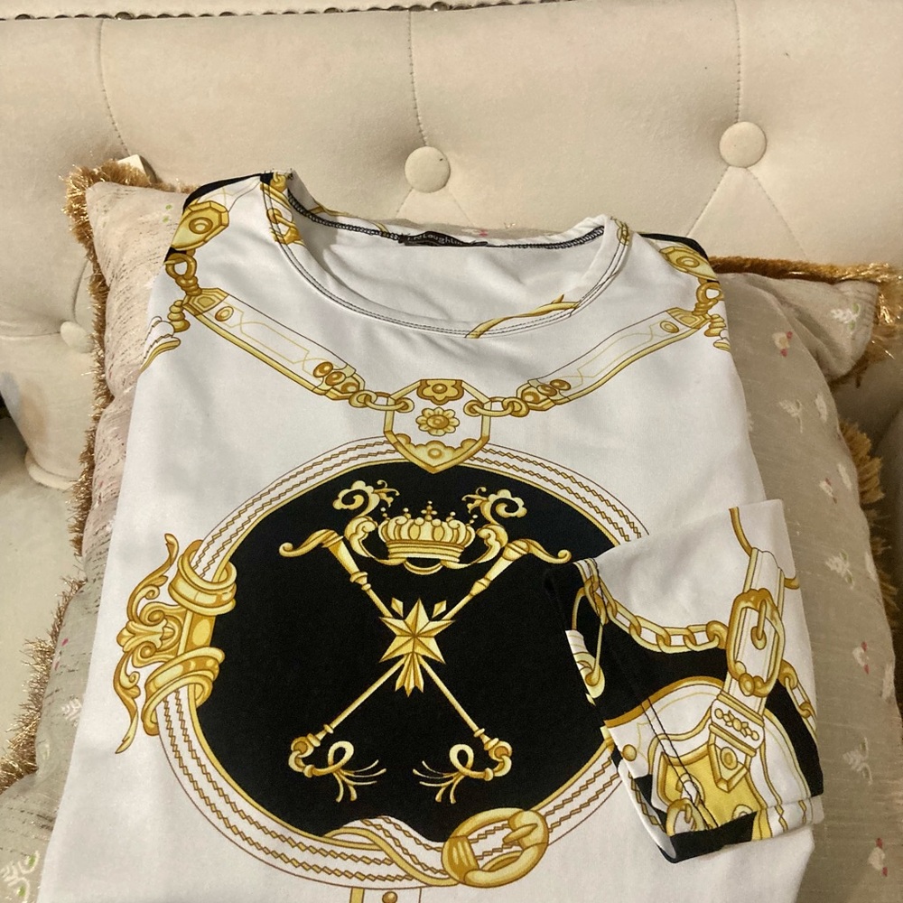 J.McLaughlin Catalina Cloth Medallion Chain Equestrian Crown Print Resort Top - Picture 14 of 16